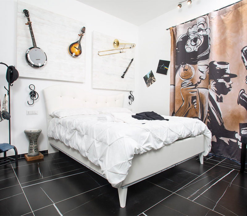 house-vincent-affittacamere-santa-teresa-gallura-camera-musica-1