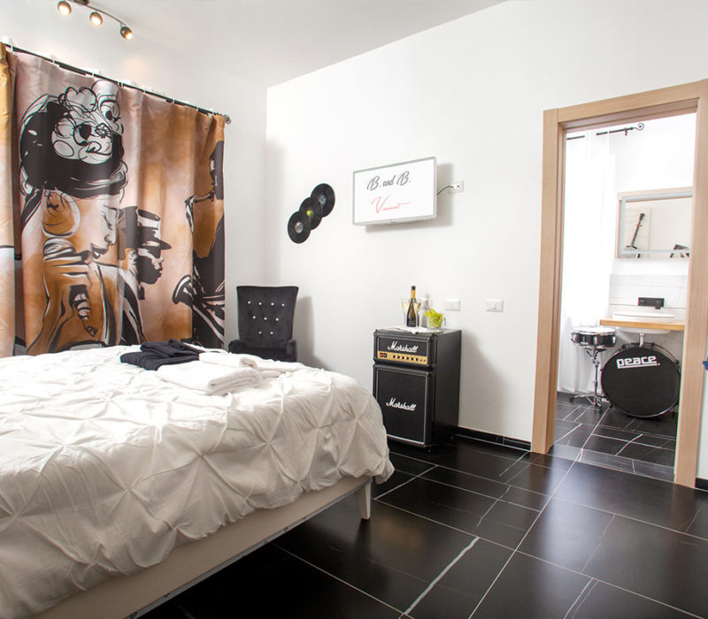 house-vincent-affittacamere-santa-teresa-gallura-camera-musica-3